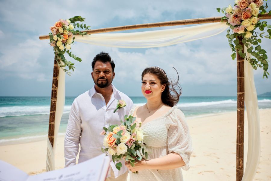wedding in Seychelles beach ceremony