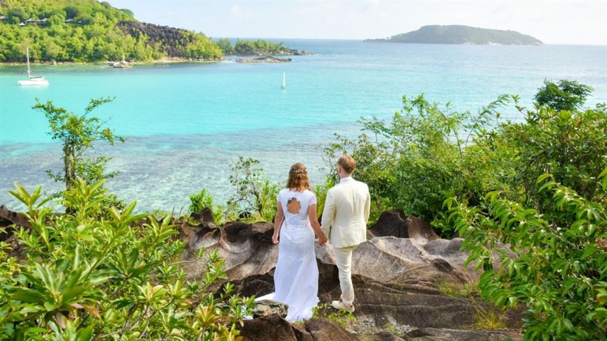 What-do-UAE-residents-need-to-know-to-get-married-in-Seychelles-during-COVID19 / Going to get your wedding certificate in Seychelles?